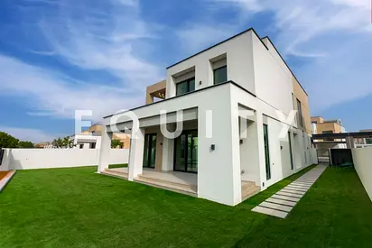 Genuine Listing | Park Backing | Corner Plot