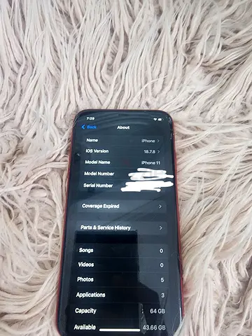 Iphone 11 64 gb scuffed (read desc)