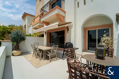 Stunning Three Bedroom Townhouse with Golf Course View
