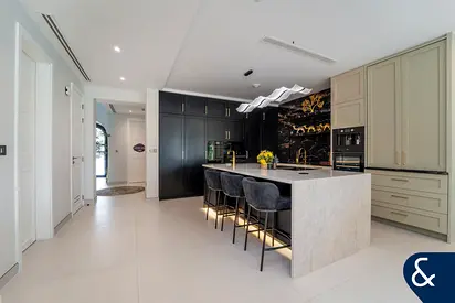 Stunning Three Bedroom Townhouse with Golf Course View