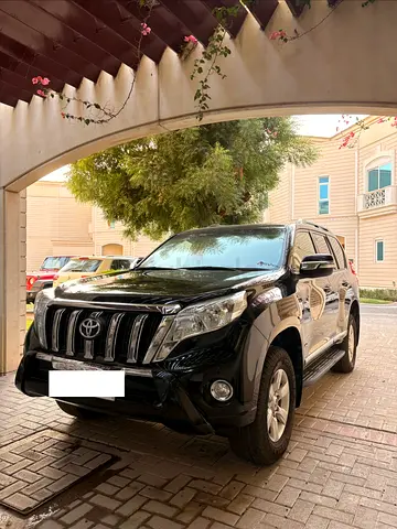 **Toyota Land Cruiser Prado 2015 VXR 4\.0L V6 — Excellent Condition — Full Toyota History