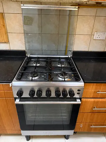 Stainless Steel 4-Burner Gas Cooker with Oven - Used