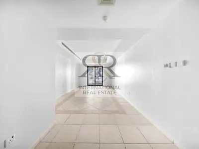 Spacious 1BR | High Floor | Unfurnished
