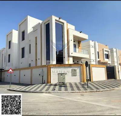 فيلا فاخره للايجار بالزاهية زاوية 3طوابق مع رووف 4 غرف نوم تصميم مودرن السعر95k