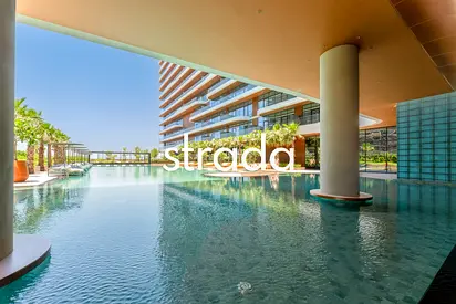 Top Floor | Pool View | Building Expert