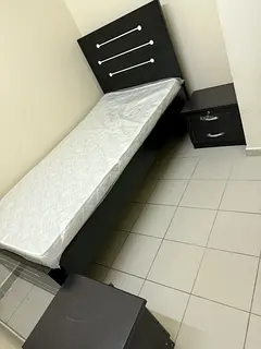 SMALL ROOM FOR SINGLE EXECUTIVE MALE