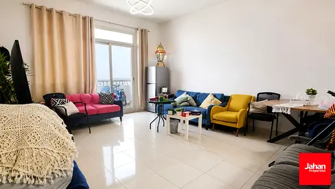 Large Layout | Vacant Soon | High Floor | Majan