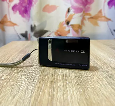 Fujifilm FinePix Z10 compact digital camera - good working condition
