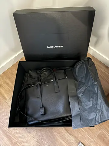 Yves Saint Laurent Museum Document Holder Bag – Black