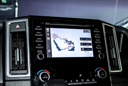صورة 14 لـ 2023 Toyota GRANVIA