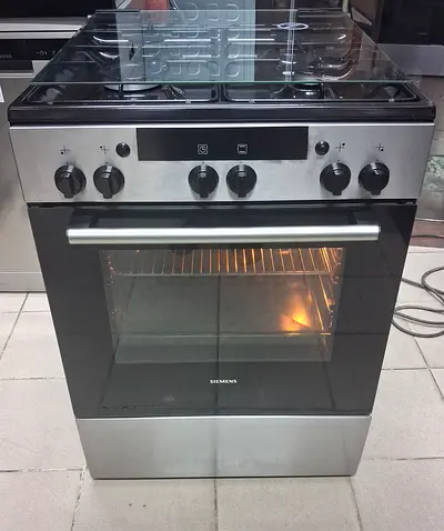 Siemens 4 Burner Full Gas Cooker. 60Cm.