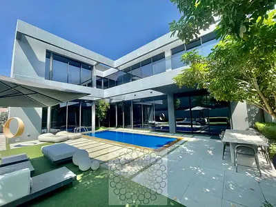 مكونة من 4 غرف نوم فاخرة - دفعة أولى 5% - جديدة تمامًا - تملك حر