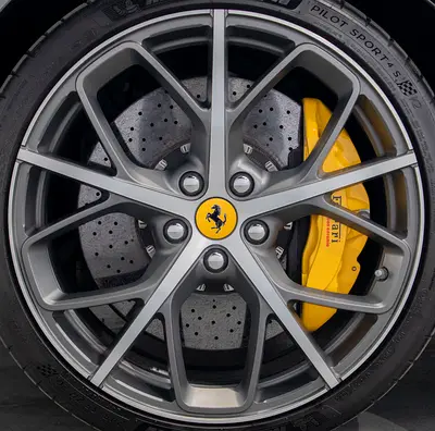 2019 Ferrari PORTOFINO — миниатюра 17