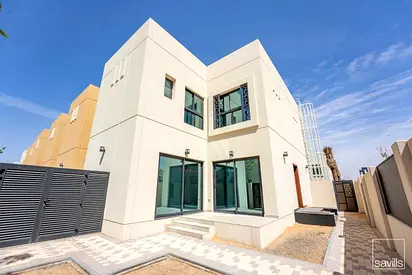 Stunning Townhouse | Eco-Friendly Living