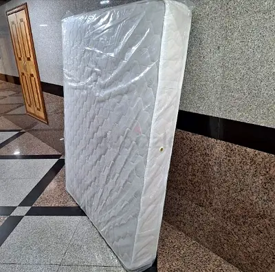 180x200cm king size mattress. Same day delivery available