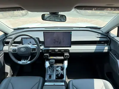 صورة 17 لـ 2026 Toyota RAV 4