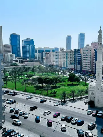 مساحات كبيره | موقع مميز | بلكونه عقد عائلي او شيرينج | تسهيلات ىالدفع
