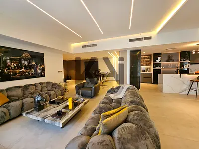 Elegant Penthouse | Fully Upgraded | Sea View
