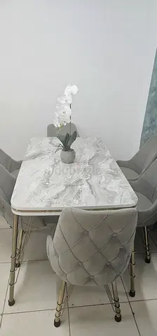 Dining table with 6 chairs