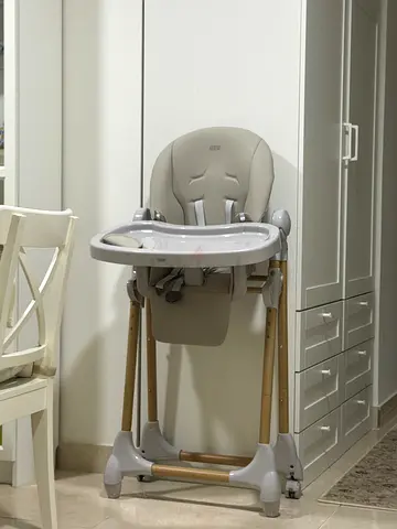 Mamas & Papas Snax Highchair in Truffle Oak