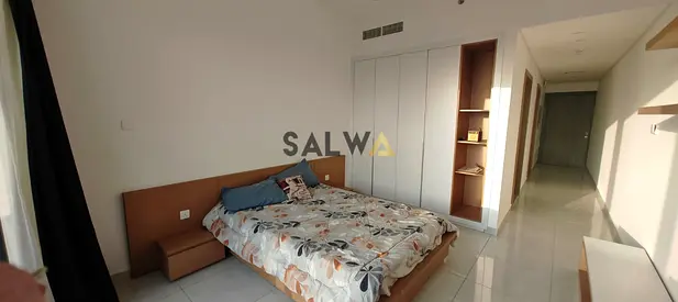 Semi‑Furnished Studio | Vacant | Higher Floor