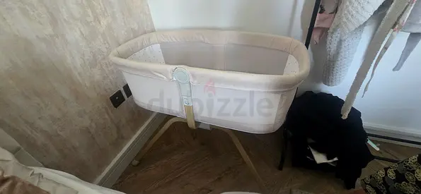 Light beige Babymore side bassinet / cradle in very good condition.
