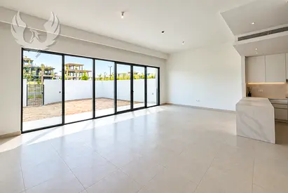 Single Row | 4 Bed + Maids | Handover October
