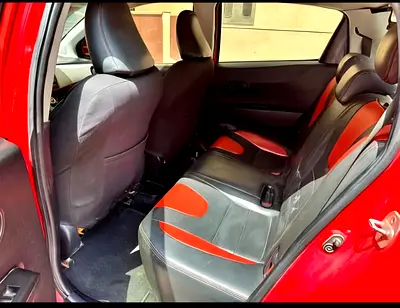 2012 Toyota YARIS 照片 6