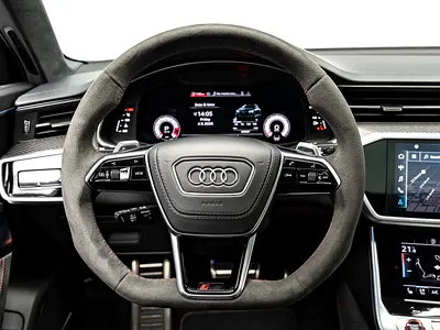 صورة 13 لـ 2025 AUDI RS6