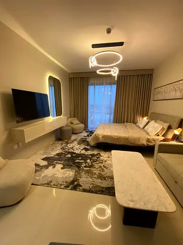 READY TO MOVE FURNISHED STUDIO WITH GYM POOL AND COVERED FREE PARKING FOR FAMILY ONLY