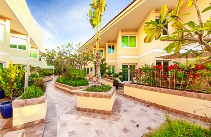 NO COMMISSION | DIRECT FROM OWNER | BRIGHT VACANT 1BR | STEPS FROM JUMEIRAH BEACH