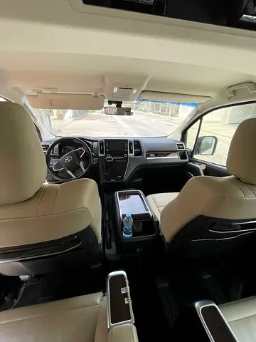 صورة 12 لـ 2020 Toyota GRANVIA