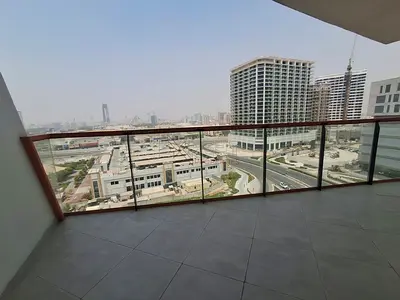 Prime Location | Spacious Unit | 4 Cheques Available