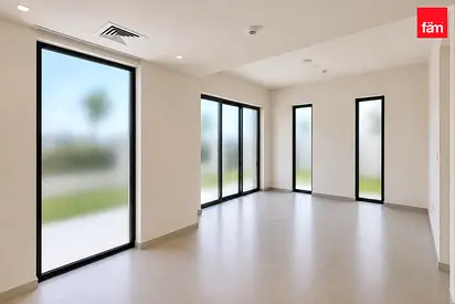 Spacious Layout | Single Row | Corner Unit