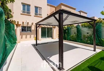 Spacious Villa | Private Garden | Family Friendly