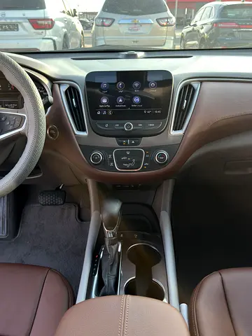 2022 Chevrolet MALIBU photo 7