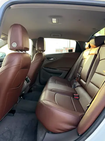 2022 Chevrolet MALIBU photo 9