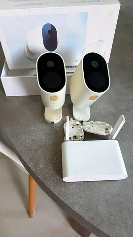 Pair of Xiaomi Mi Home Security Cameras with Hub - Used