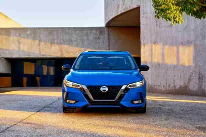 2020 Nissan Sentra SR - Sporty Edition - Excellent Condition