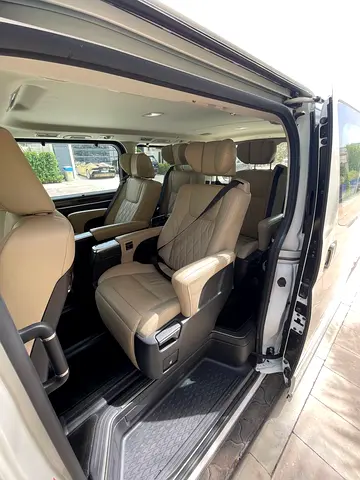 صورة 10 لـ 2020 Toyota GRANVIA