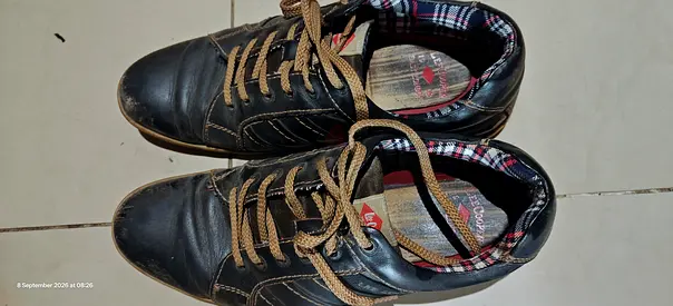 Used brown men's casual sneakers, size approx. EU 44