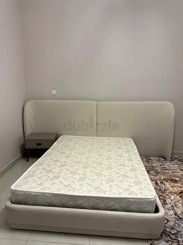 صناعيه العين
