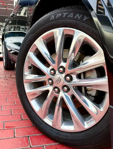 صورة 3 لـ 2019 Cadillac XT5