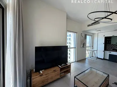 Bright Modern Apartment Swimming Pool view