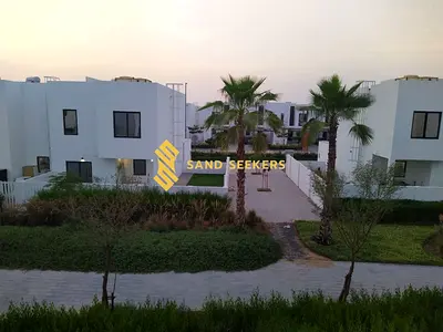 Elegant 2BR+Maid | Single Row | 2 Parking Space