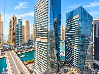 GORGEOUS MARINA VIEWS | MODERN | PRIME LOCATION