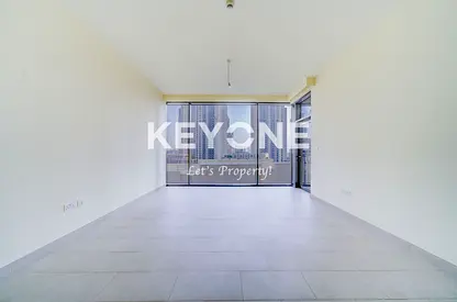 Modern 2BR Apartment | Creek Rise 1 Tower | Balcony & City View