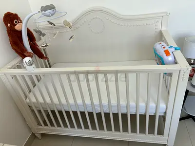Pottery Barn Kids Adeline 4-in-1 Convertible Crib - Like New
