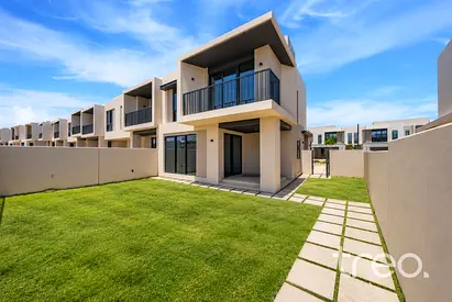 Corner unit | Vastu | Landscaped