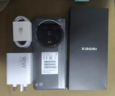 Xiaomi 14 Ultra (Leica) with box and 90W charger - Good condition